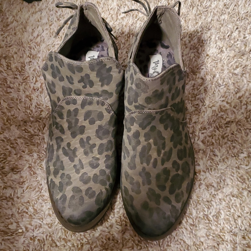 Leopard booties